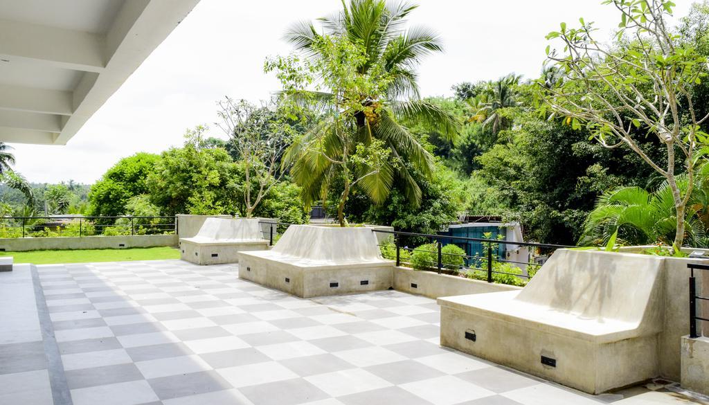Hotel Sunrich, Kandy Hedeniya 外观 照片
